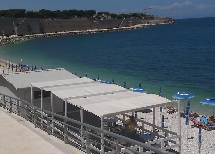 아파트 Il Gabbiano Casa Al Mare 비쉘리에